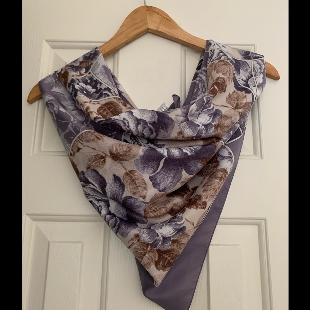 Lilac scarf